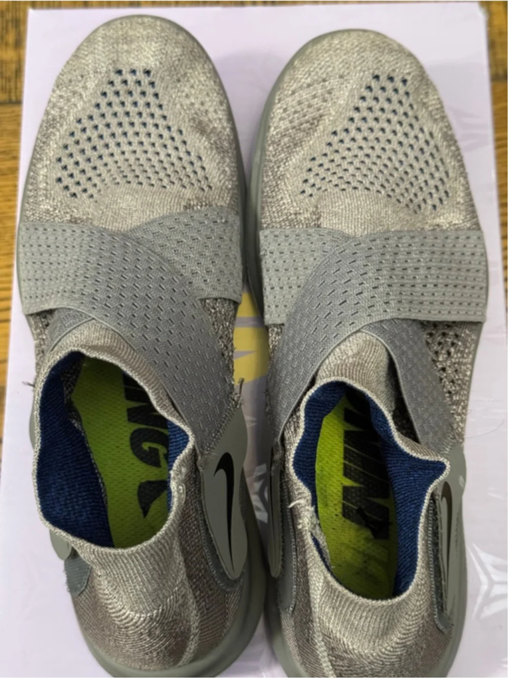 Women's Nike Free RN Motion Flyknit Grey Sneakers US 8 Running - Picture 3 of 8